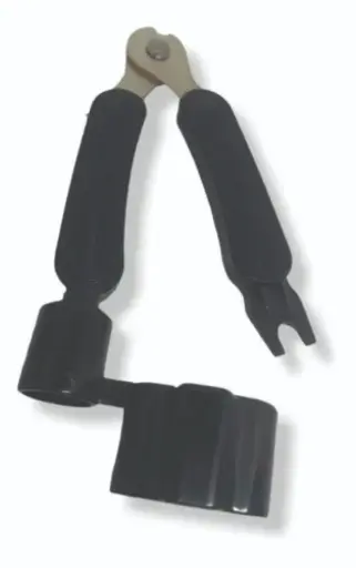REBOBINADOR,PINZA Y SACAPINES PARA GUITARRA.(3 EN 1)